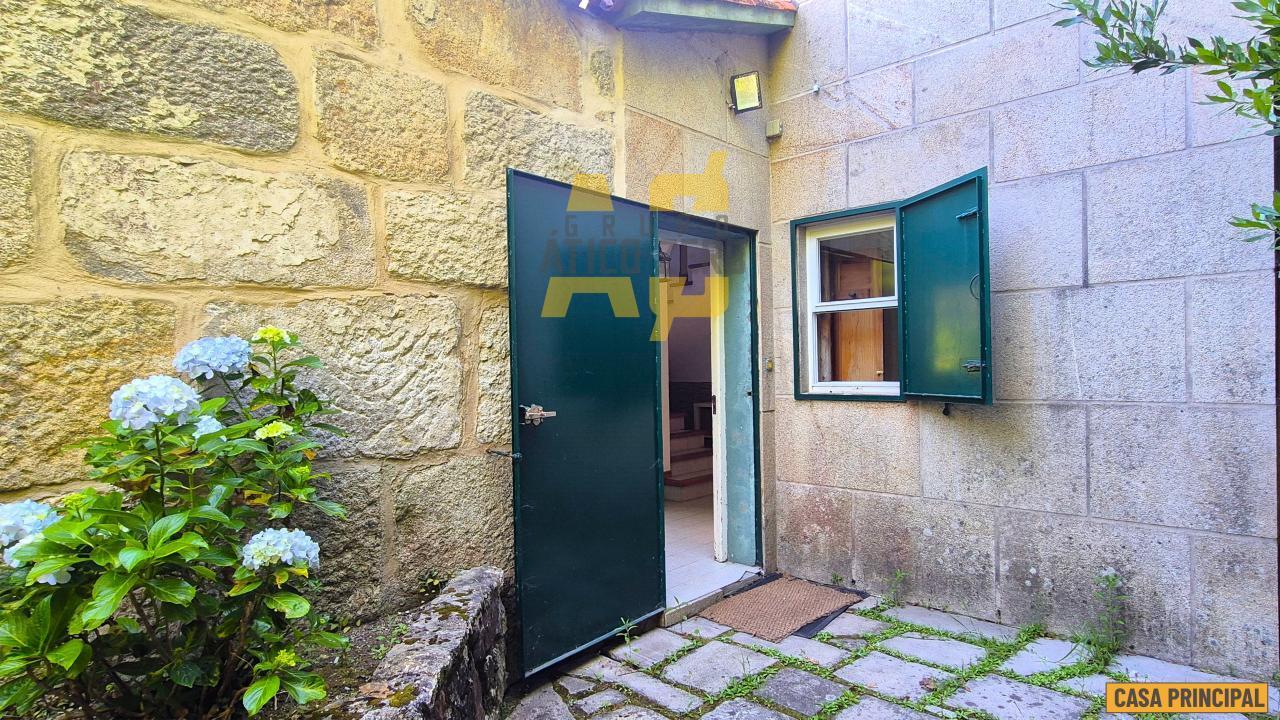 House for Sale in Cangas