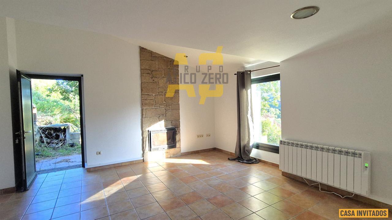 House for Sale in Cangas