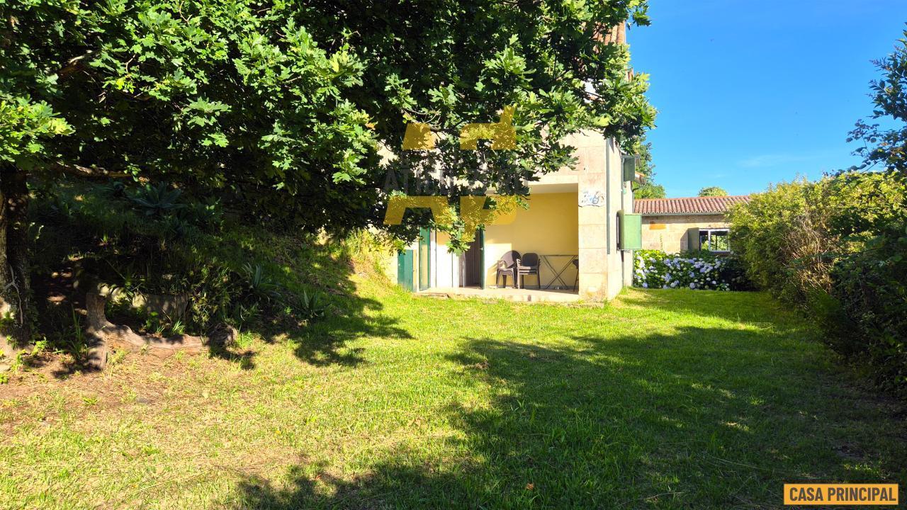 House for Sale in Cangas