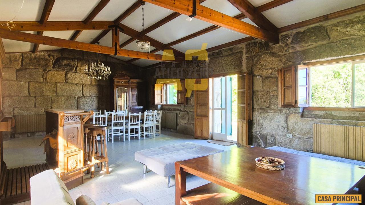 House for Sale in Cangas
