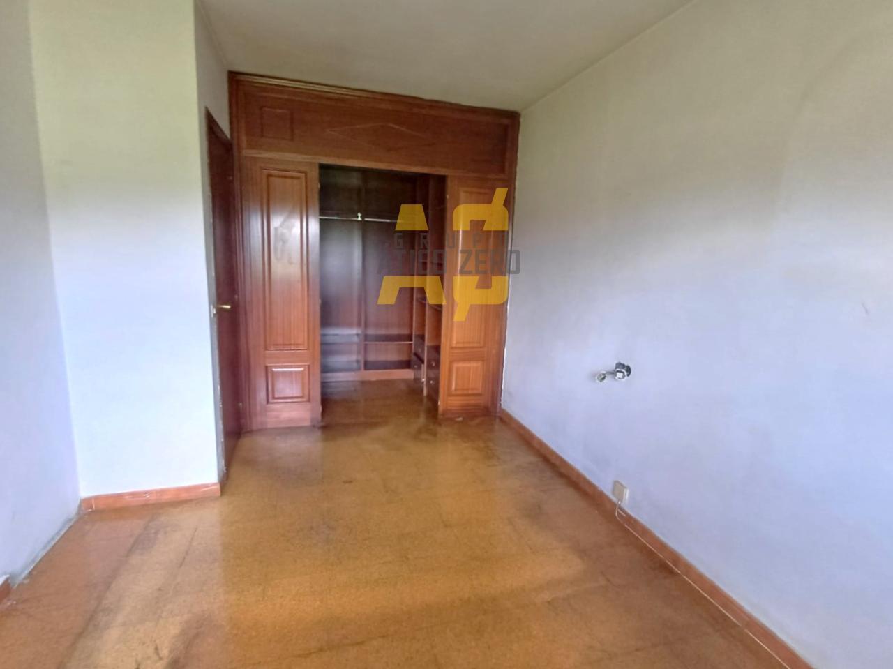 Chalet for Sale in Sanxenxo