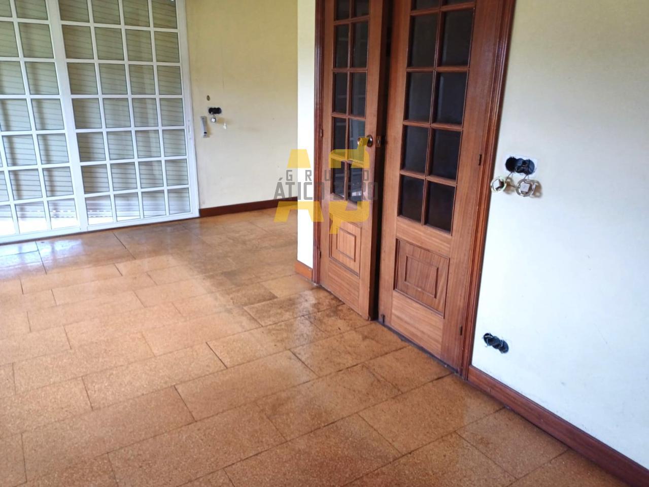 Chalet for Sale in Sanxenxo