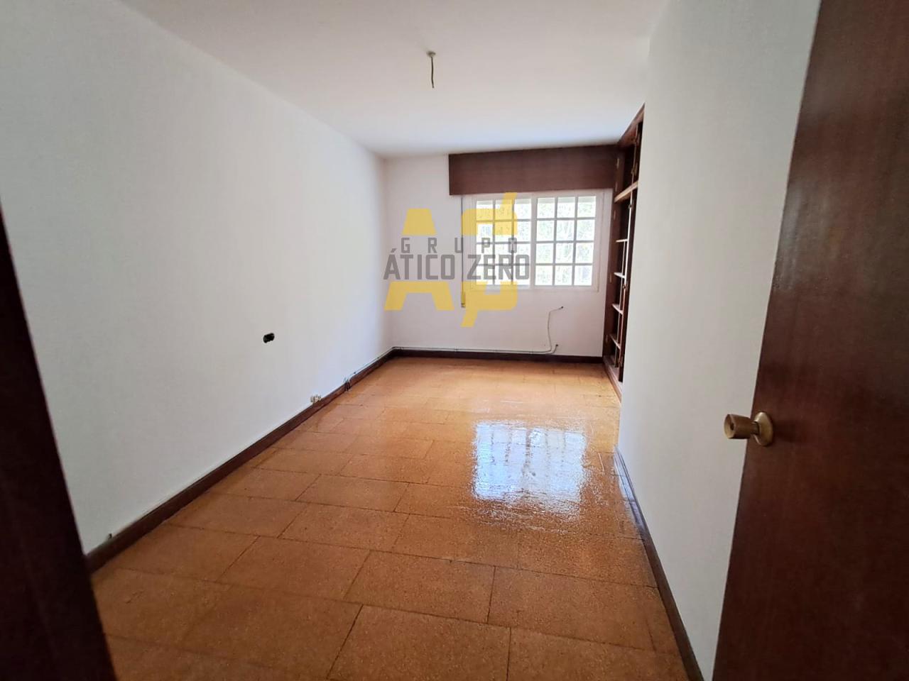 Chalet for Sale in Sanxenxo