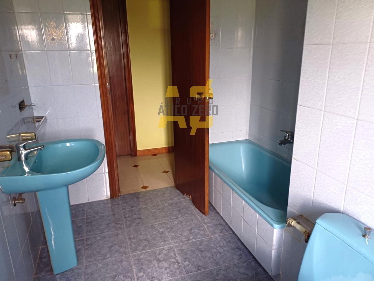Chalet for Sale in Sanxenxo