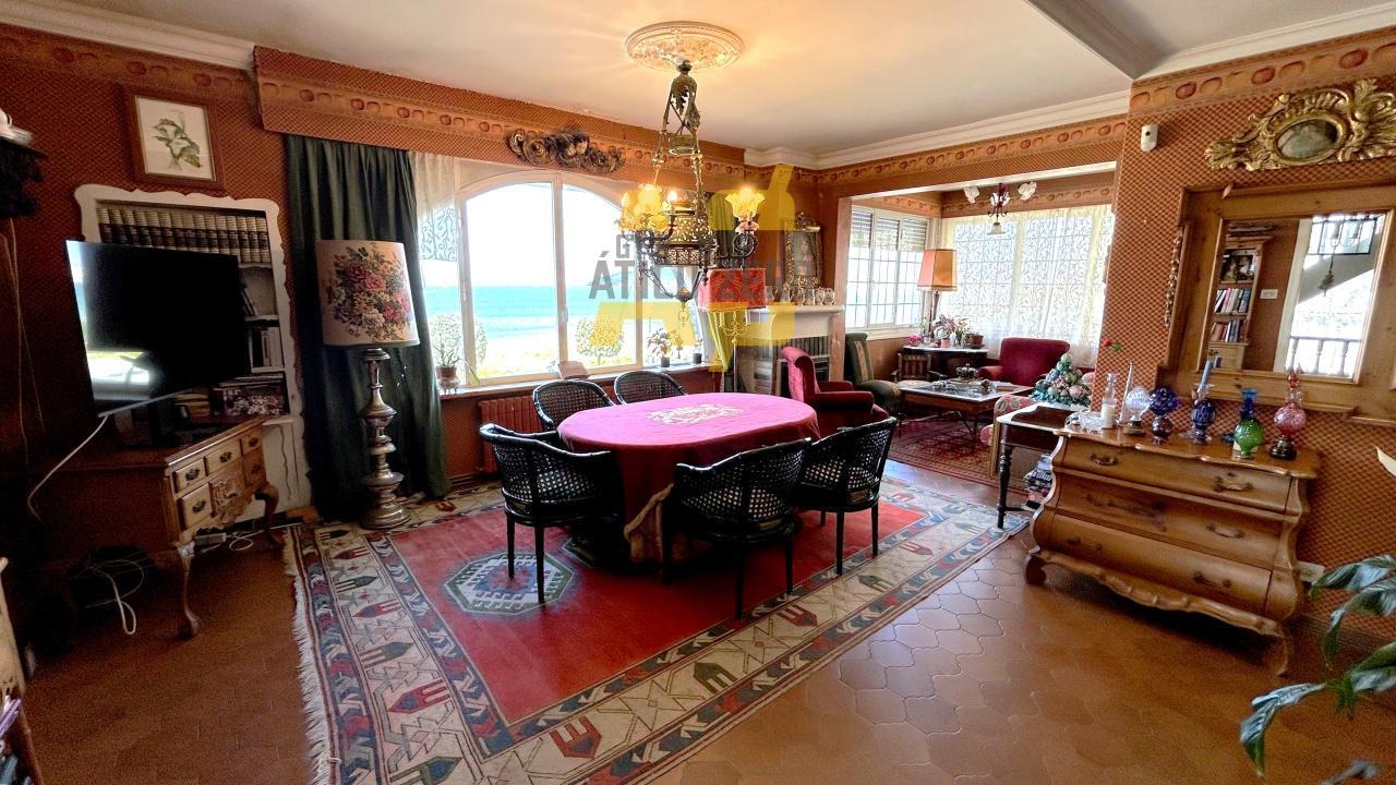 Villa for Sale in Nigrán