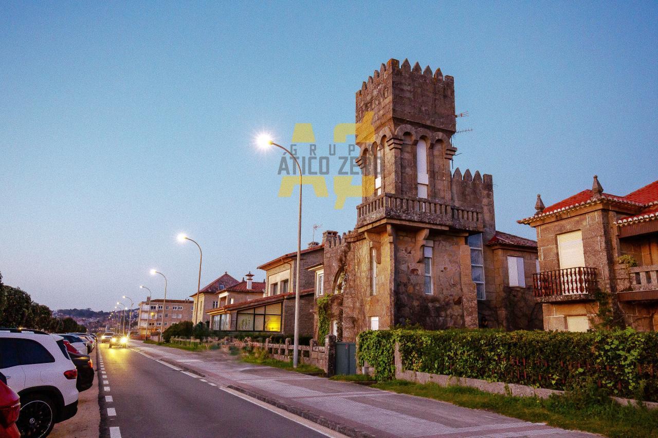 Villa for Sale in Nigrán