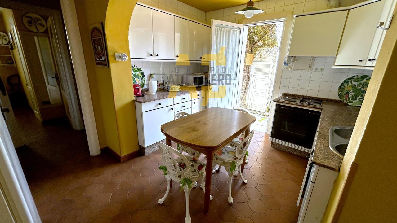Villa for Sale in Nigrán