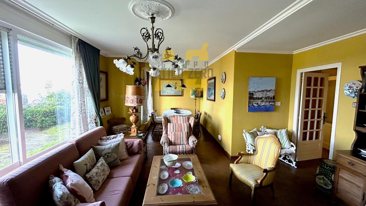 Villa for Sale in Nigrán