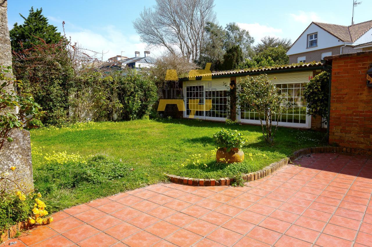 Villa for Sale in Nigrán