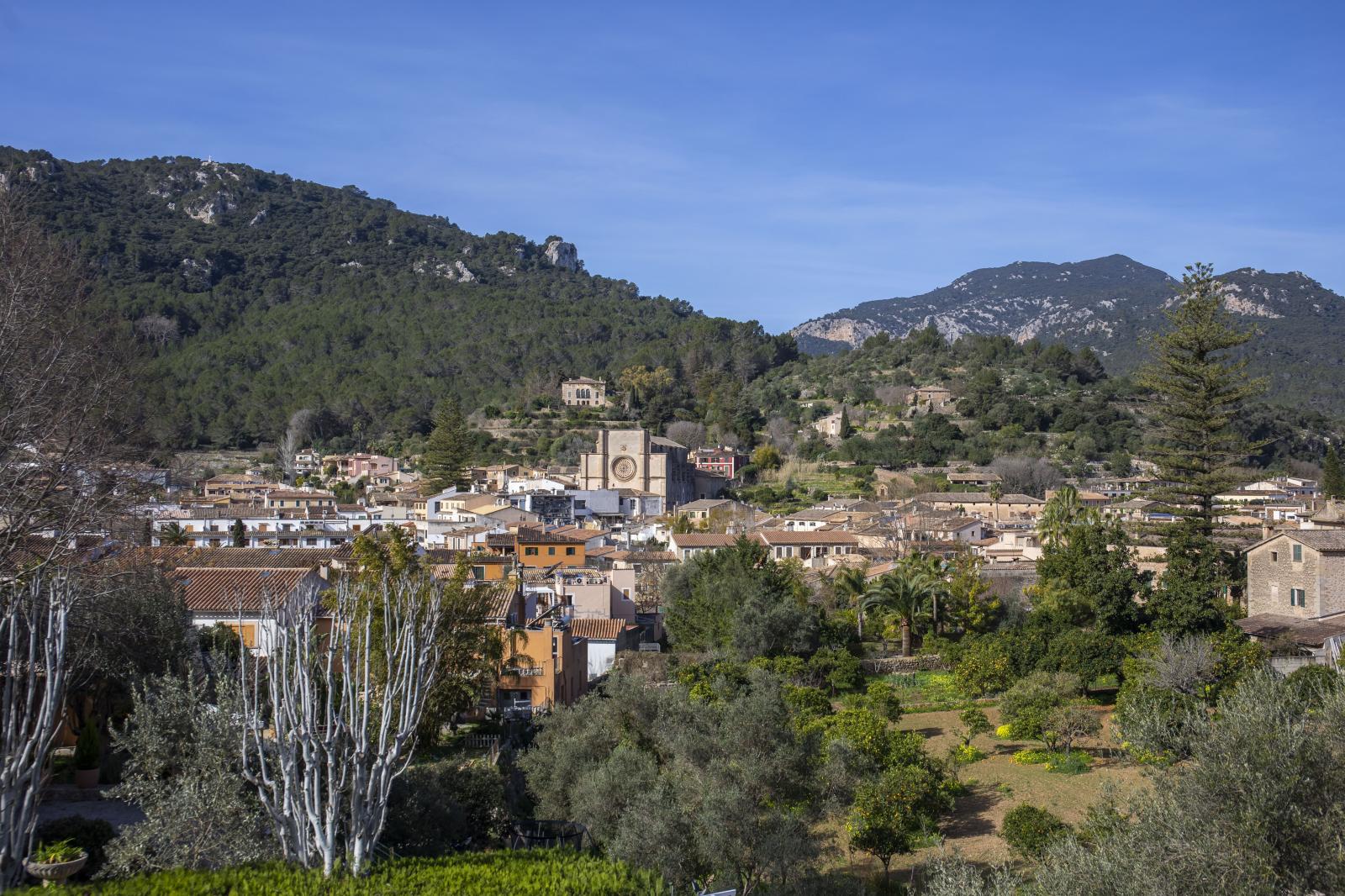 Semi-detached House for Sale in Esporles