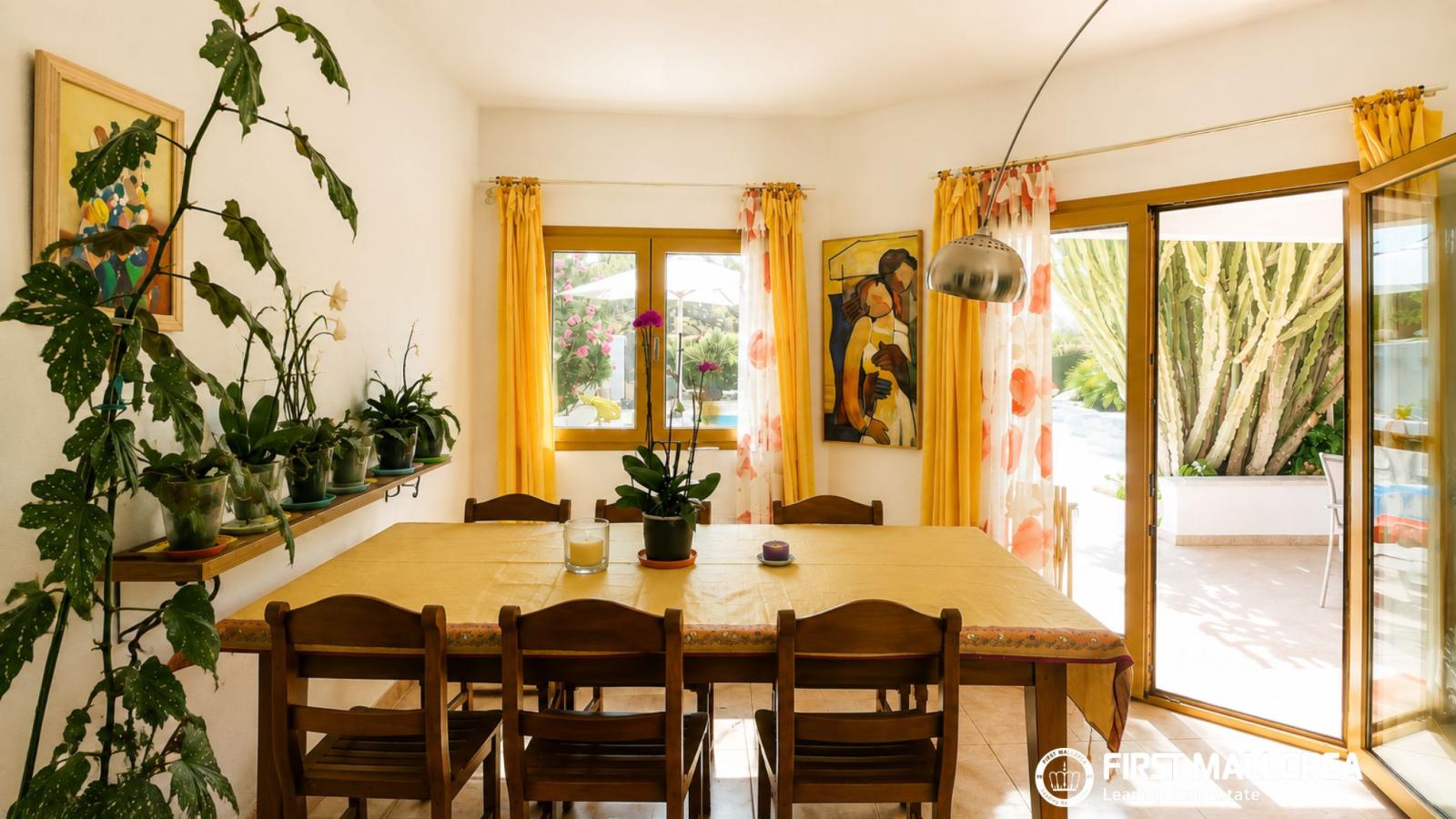 Villa for Sale in Santanyí