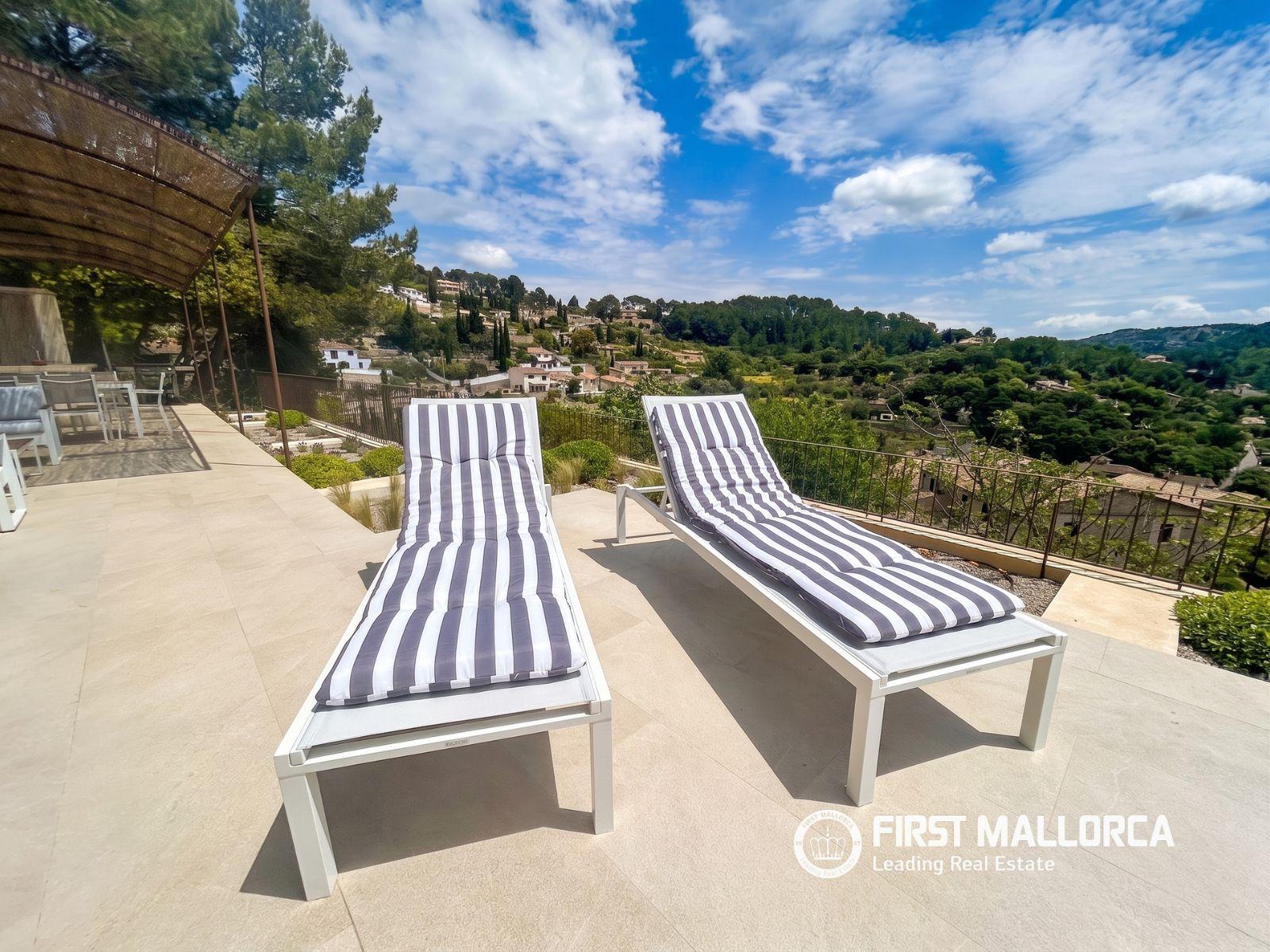 Villa for Rent in Puigpunyent