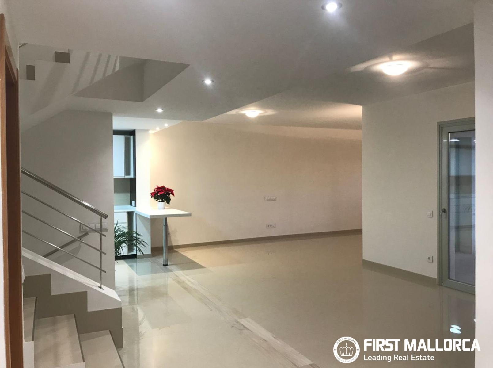 Semi-detached House for Rent in Calvià