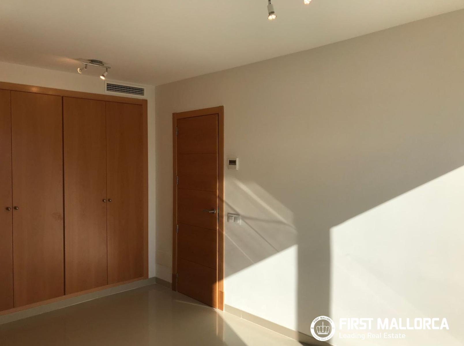 Semi-detached House for Rent in Calvià
