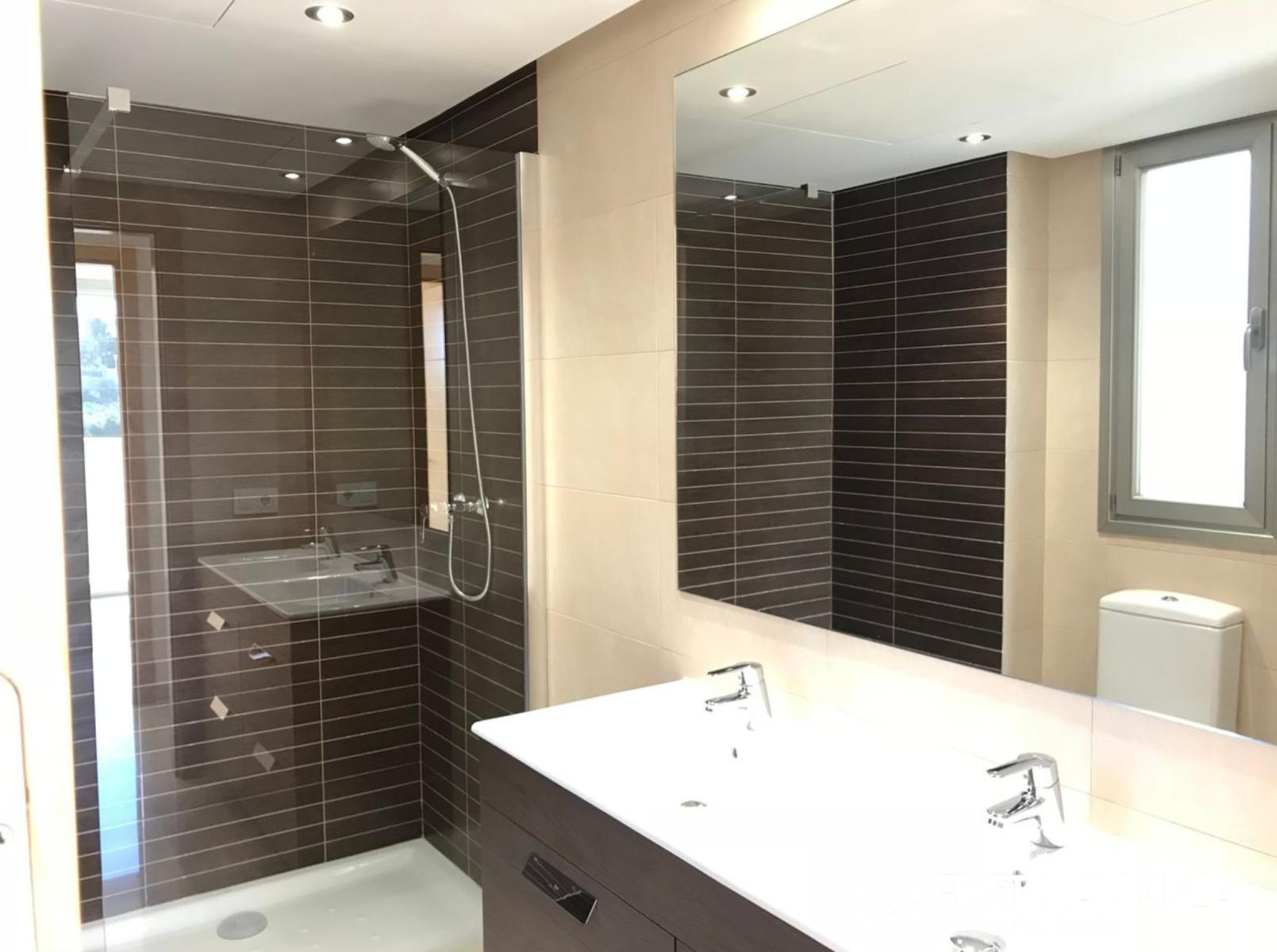 Semi-detached House for Rent in Calvià
