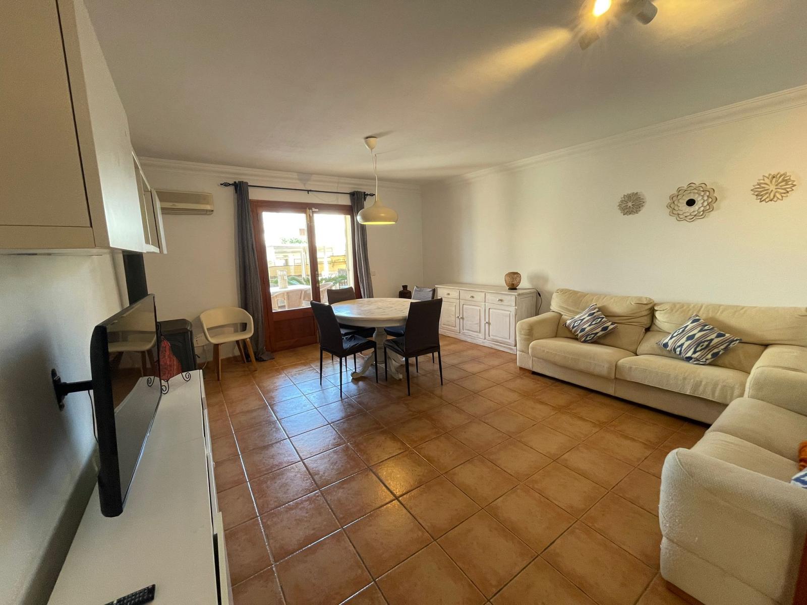 Semi-detached House for Rent in Santa Margalida