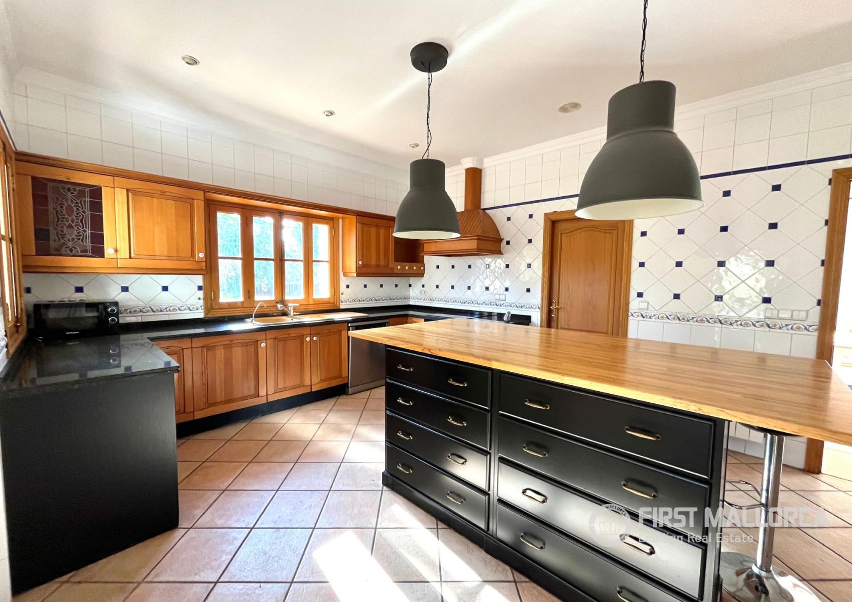 Villa for Rent in Consell