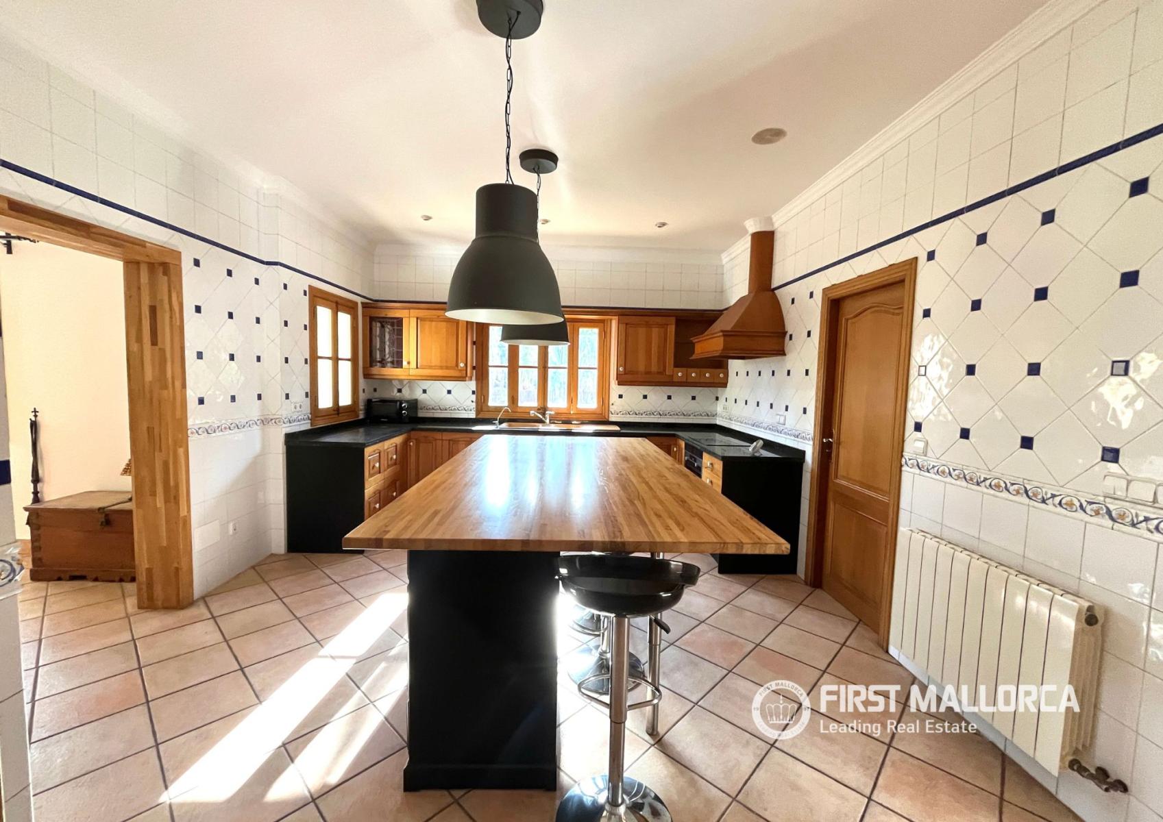 Villa for Rent in Consell