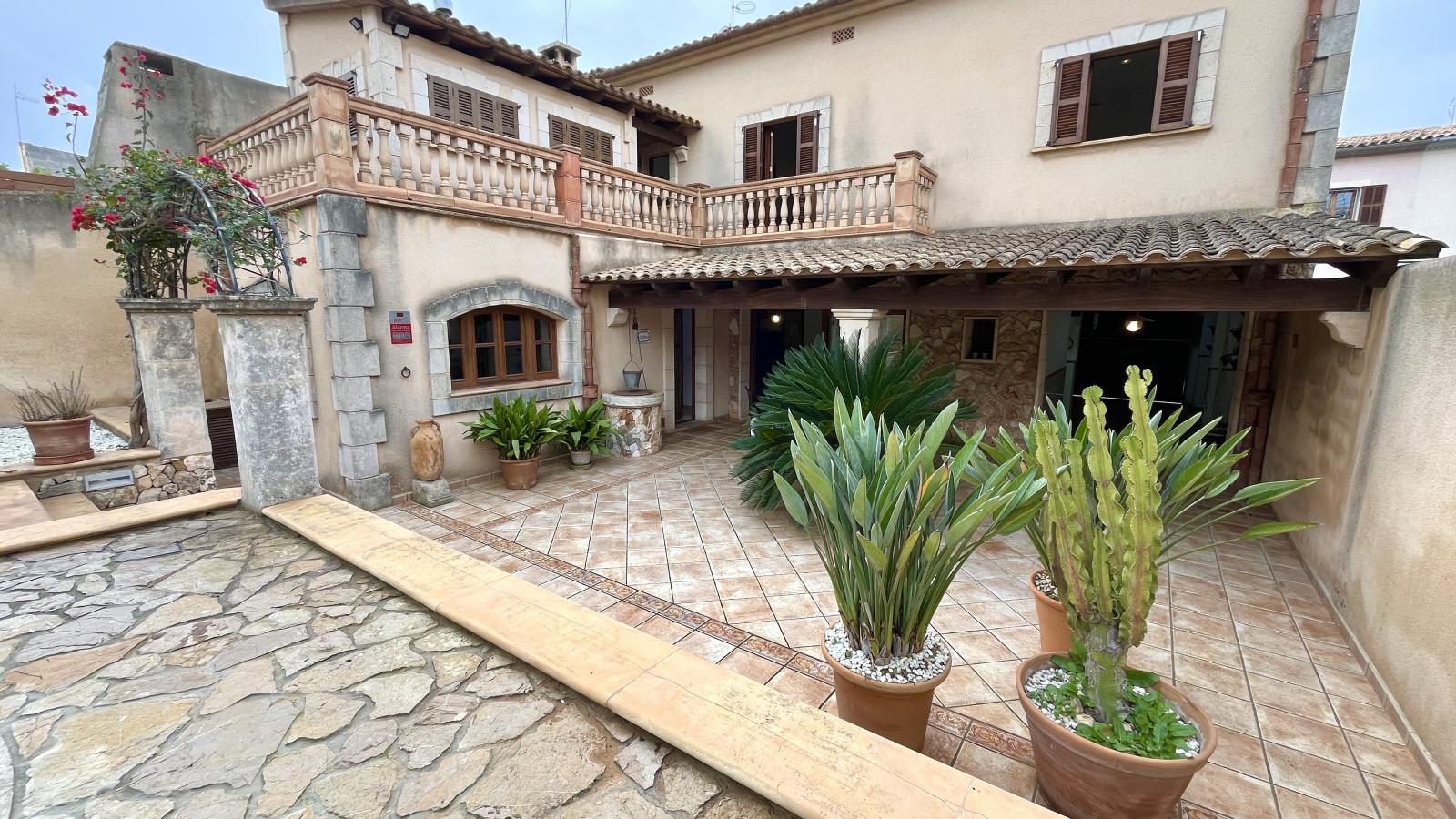 Villa for Rent in Manacor