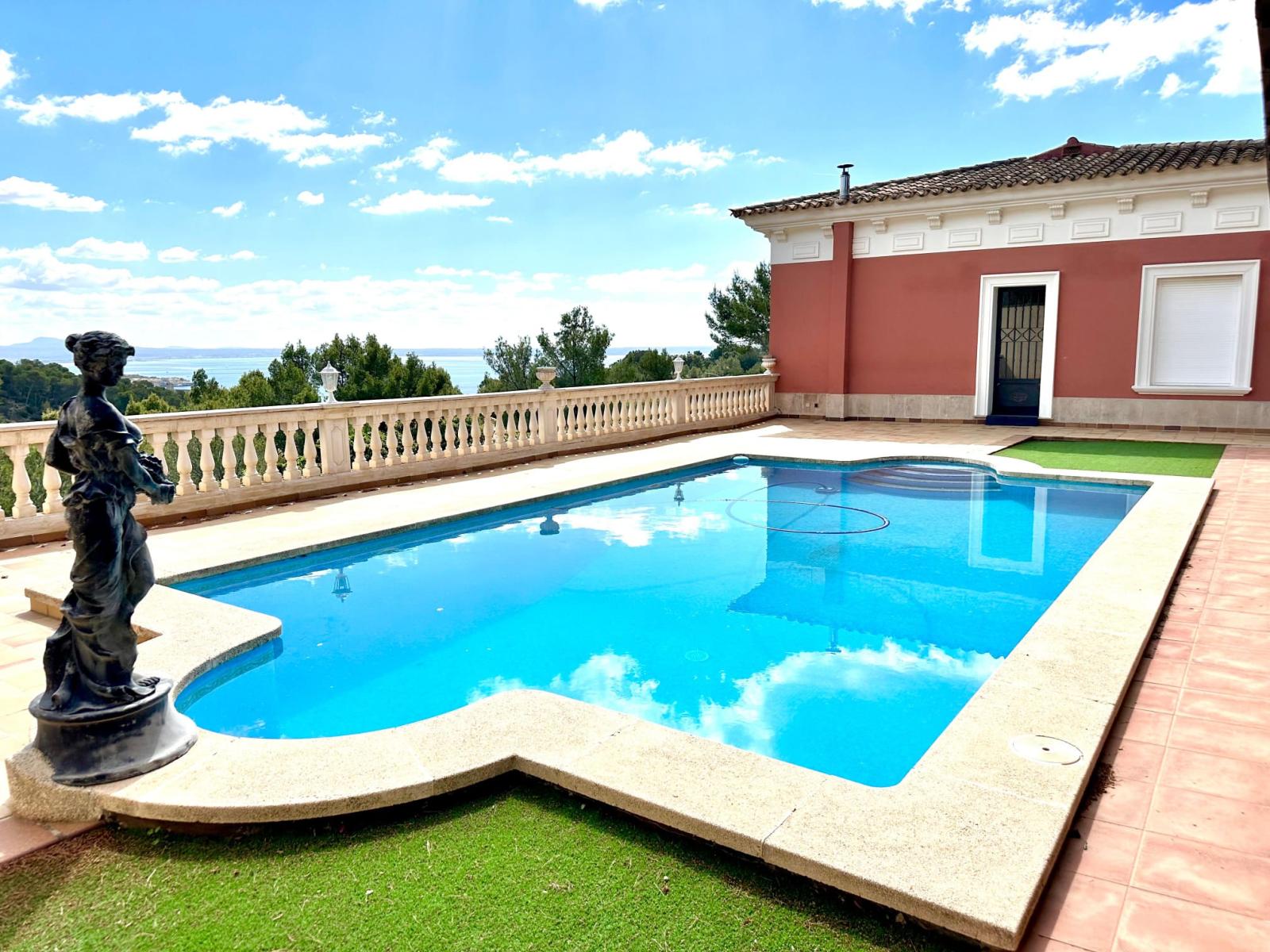 Villa for Rent in Calvià