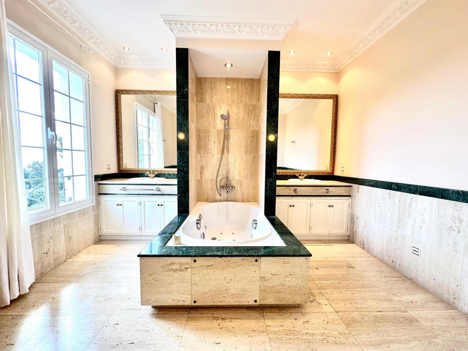 Villa for Rent in Calvià
