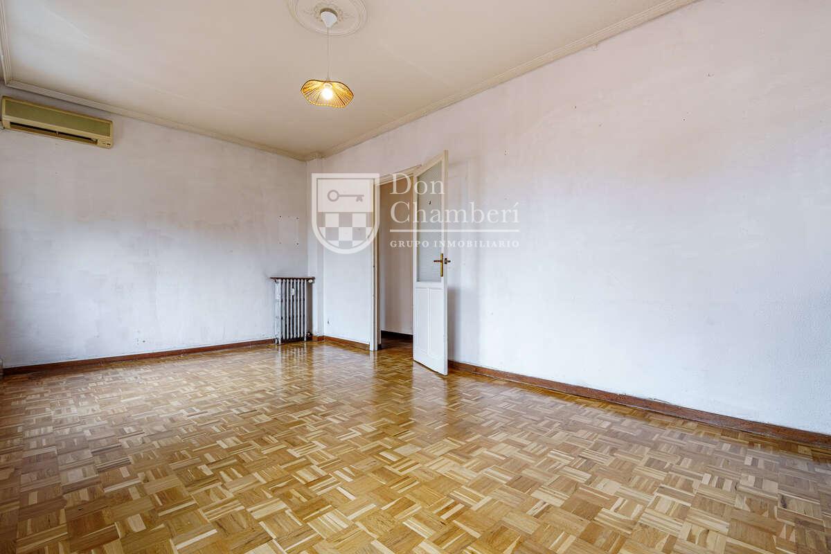 Apartment for Sale in Madrid