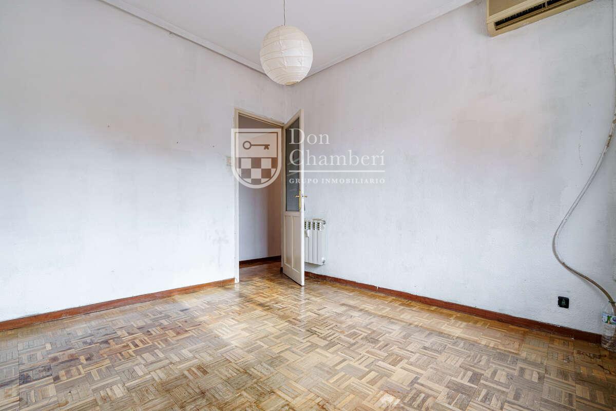 Apartment for Sale in Madrid