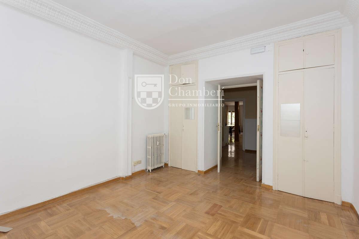 Apartment for Sale in Madrid