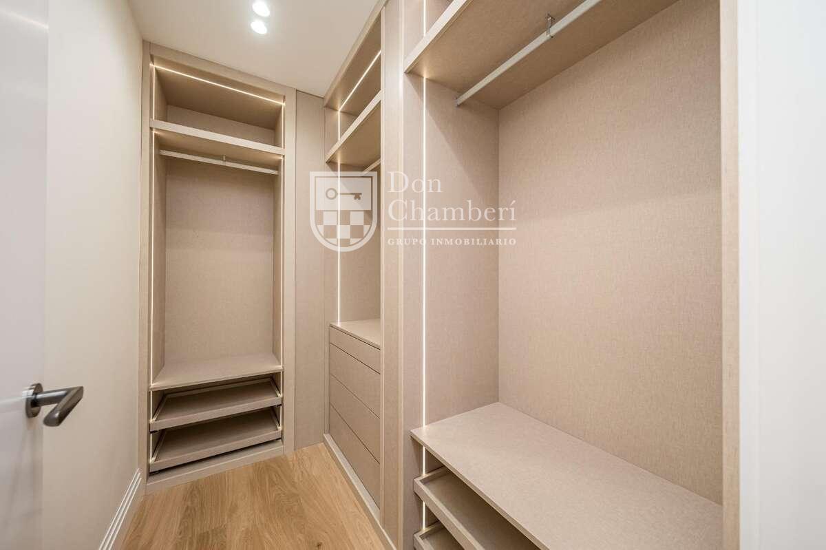 Apartment for Sale in Madrid