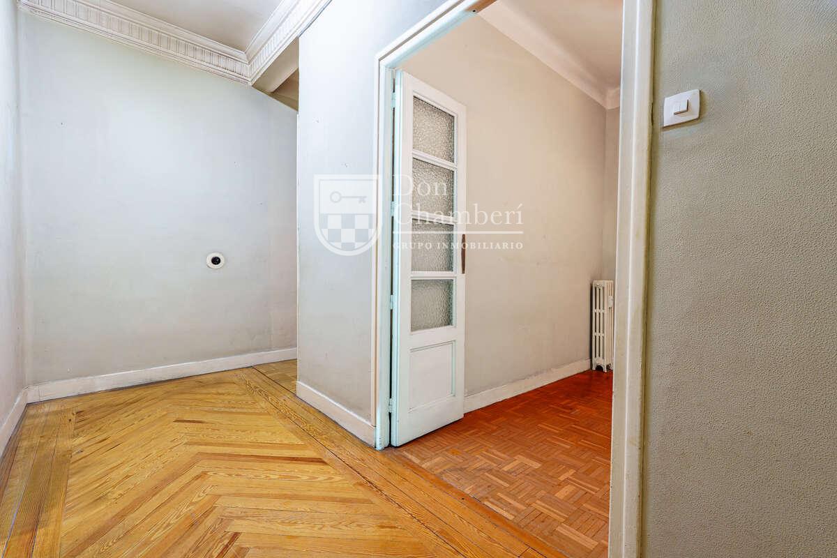 Apartment for Sale in Madrid