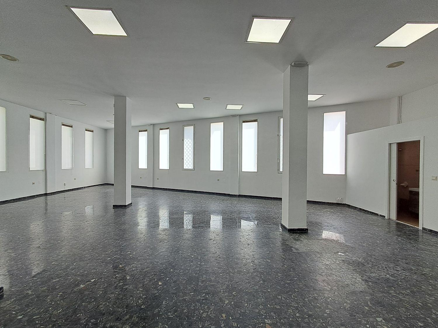 Premise for Rent in Salobreña