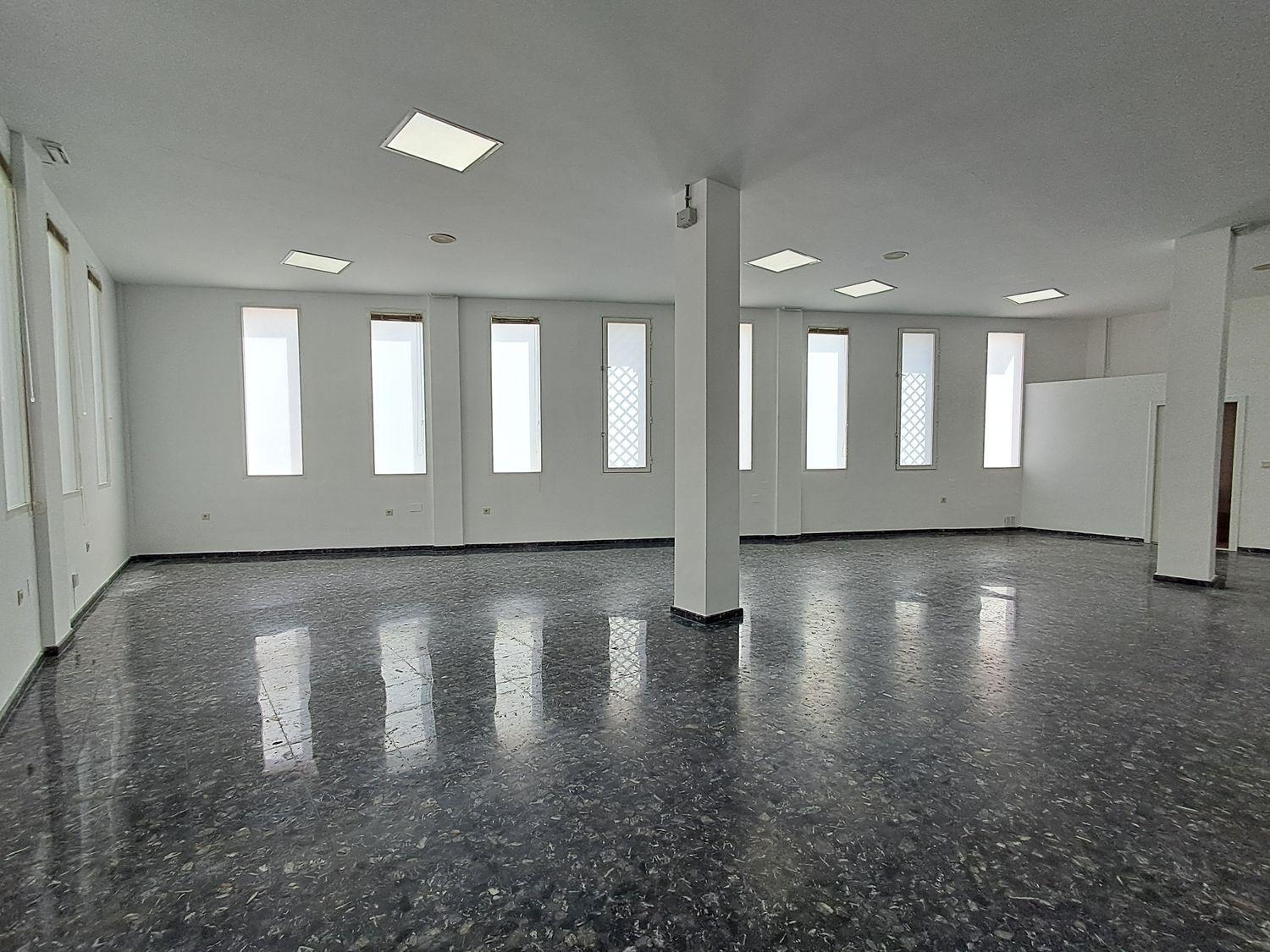 Premise for Rent in Salobreña