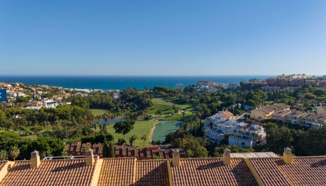 Apartment for Sale in Benalmádena