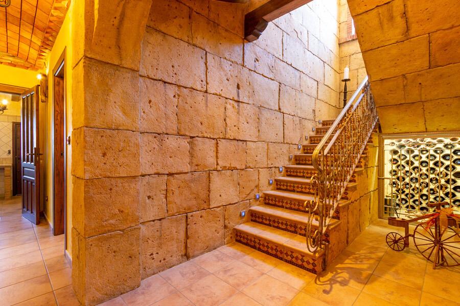 Chalet for Sale in Elche
