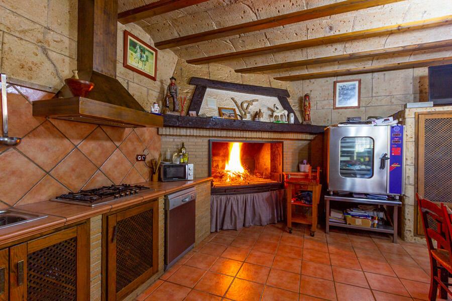 Chalet for Sale in Elche