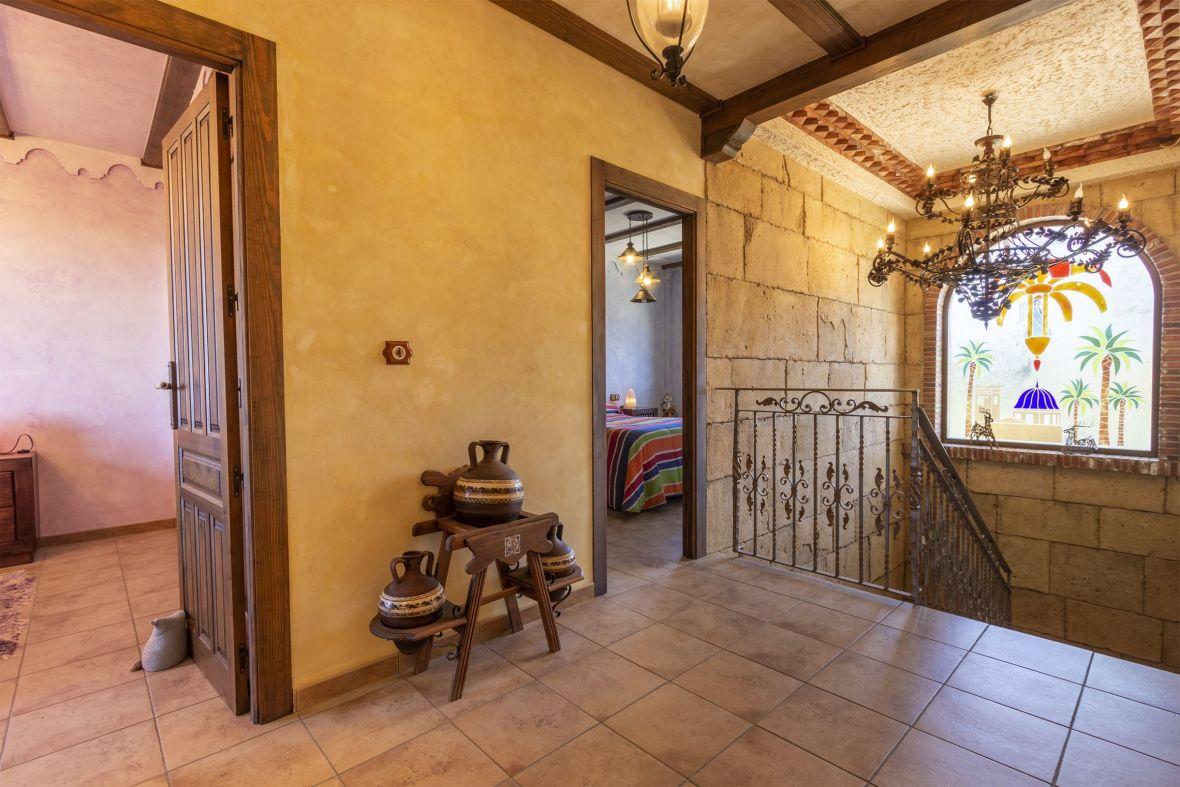Chalet for Sale in Elche