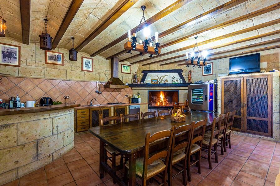 Chalet for Sale in Elche