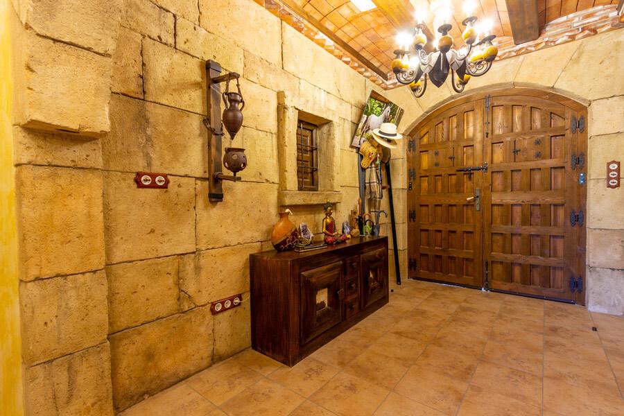 Chalet for Sale in Elche