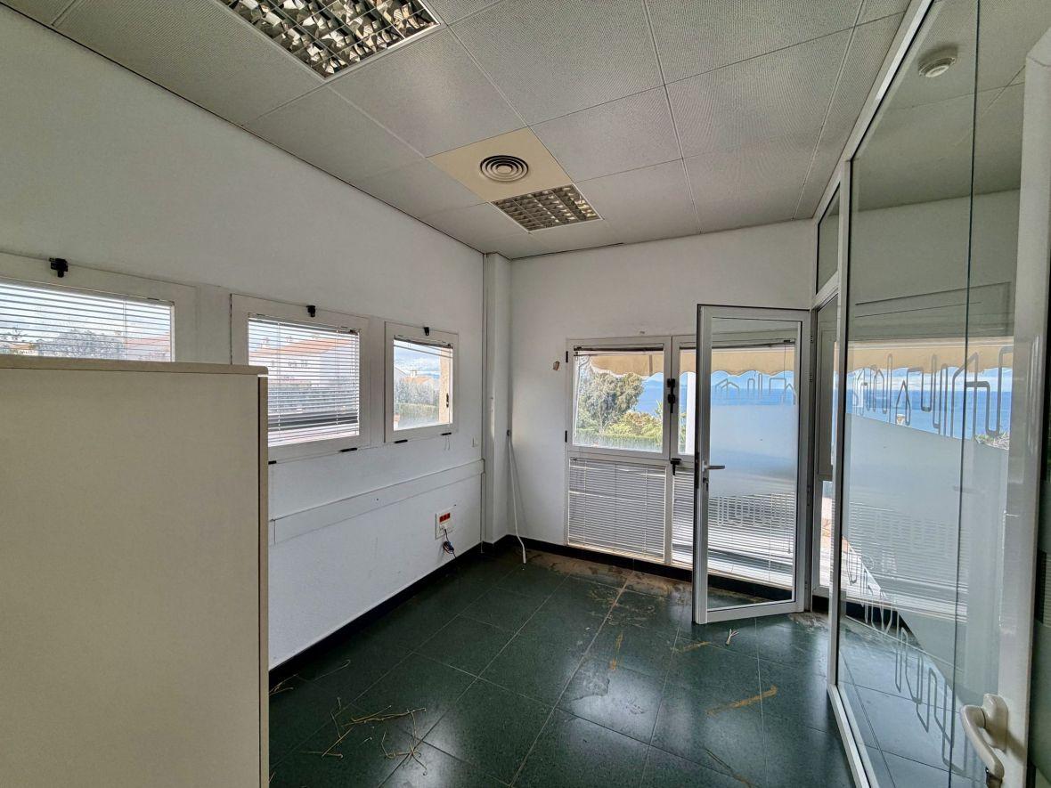 Premise for Rent in Santa Pola