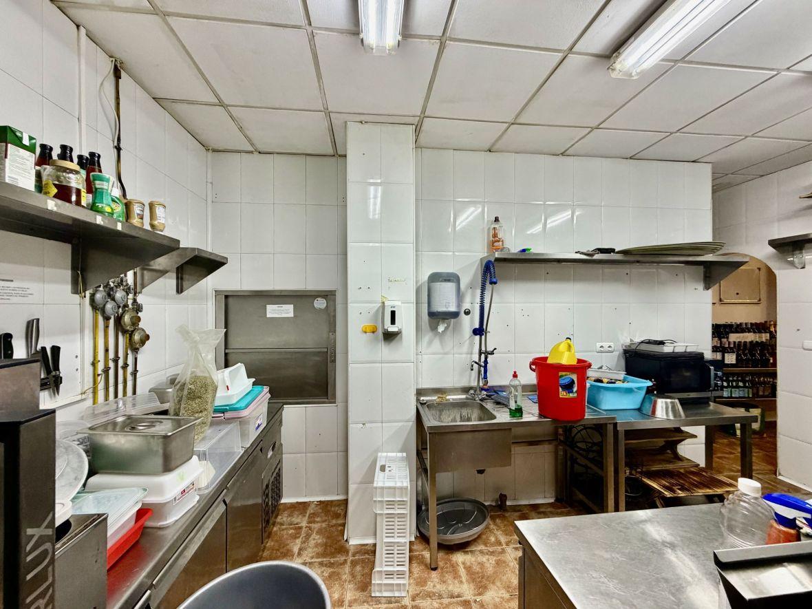 Premise for Rent in Santa Pola