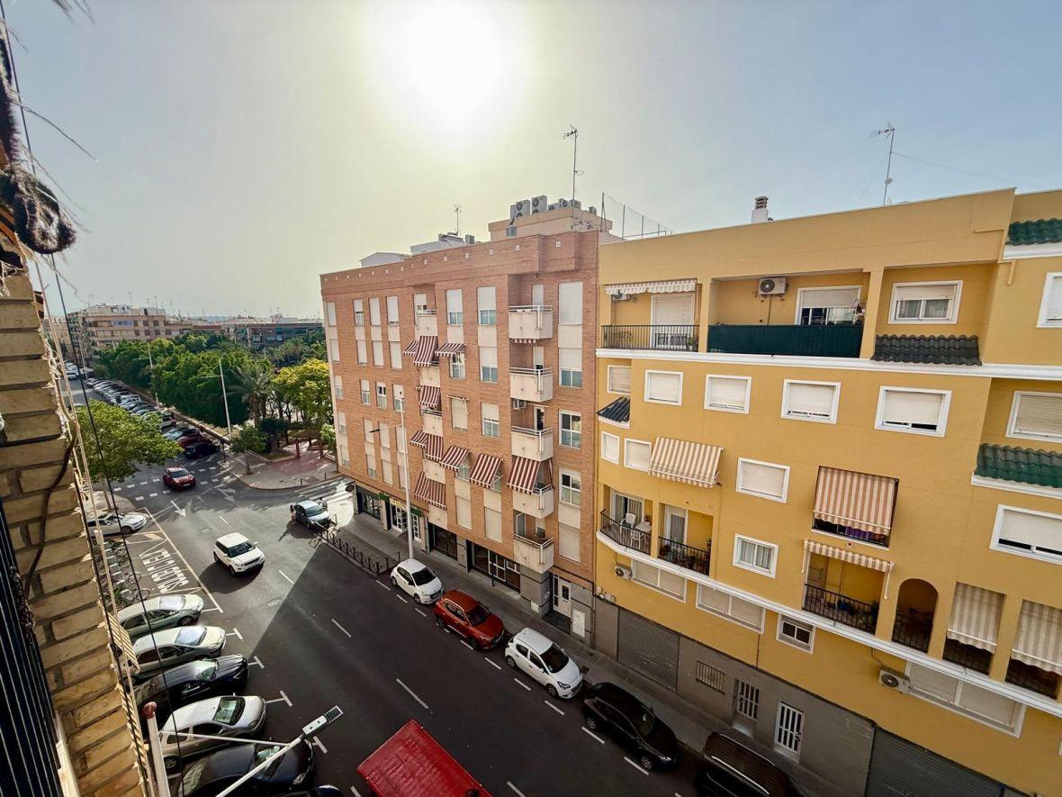 Flat for Sale in Elche