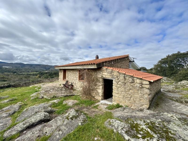 House for Sale in Valencia de Alcántara