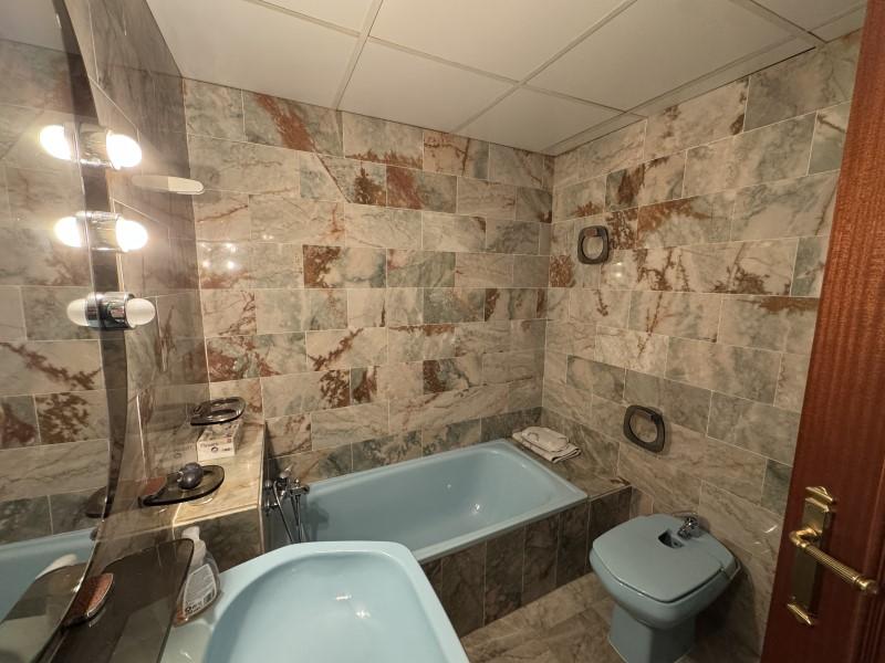 Villa for Sale in Valencia de las Torres
