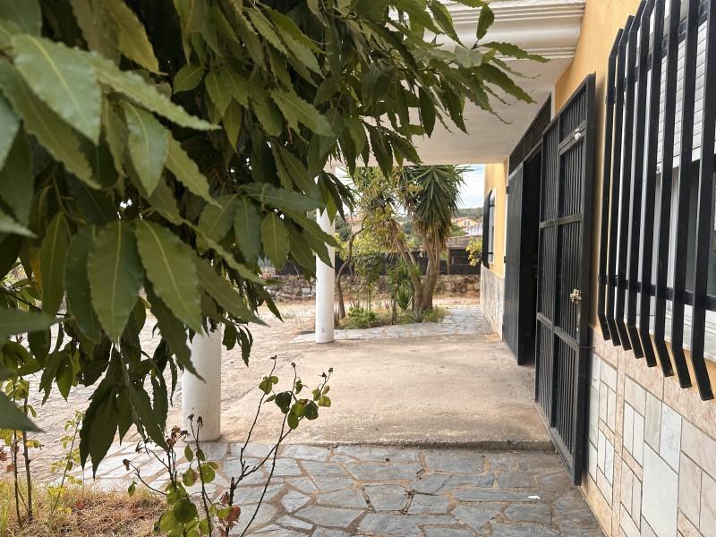 Chalet for Sale in Valencia de Alcántara