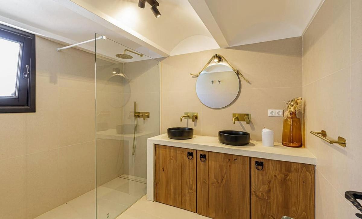 Villa for Sale in Estepona