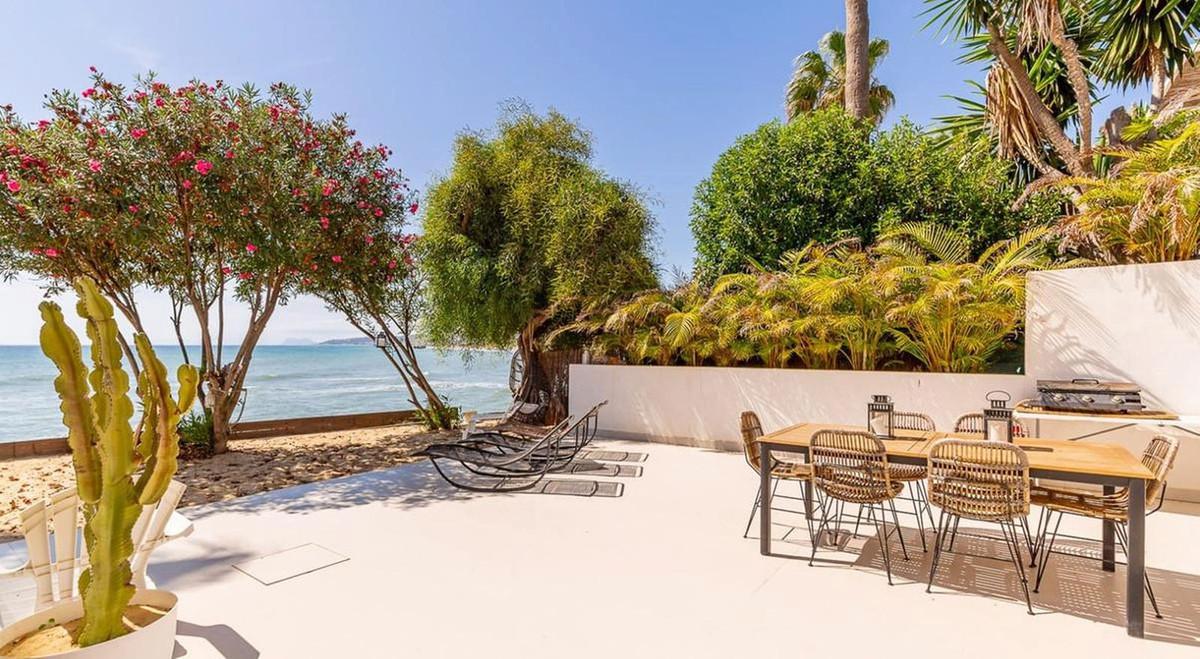 Villa for Sale in Estepona