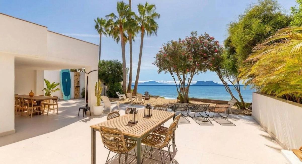 Villa for Sale in Estepona