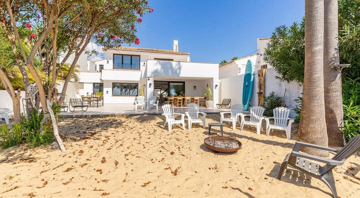 Villa for Sale in Estepona