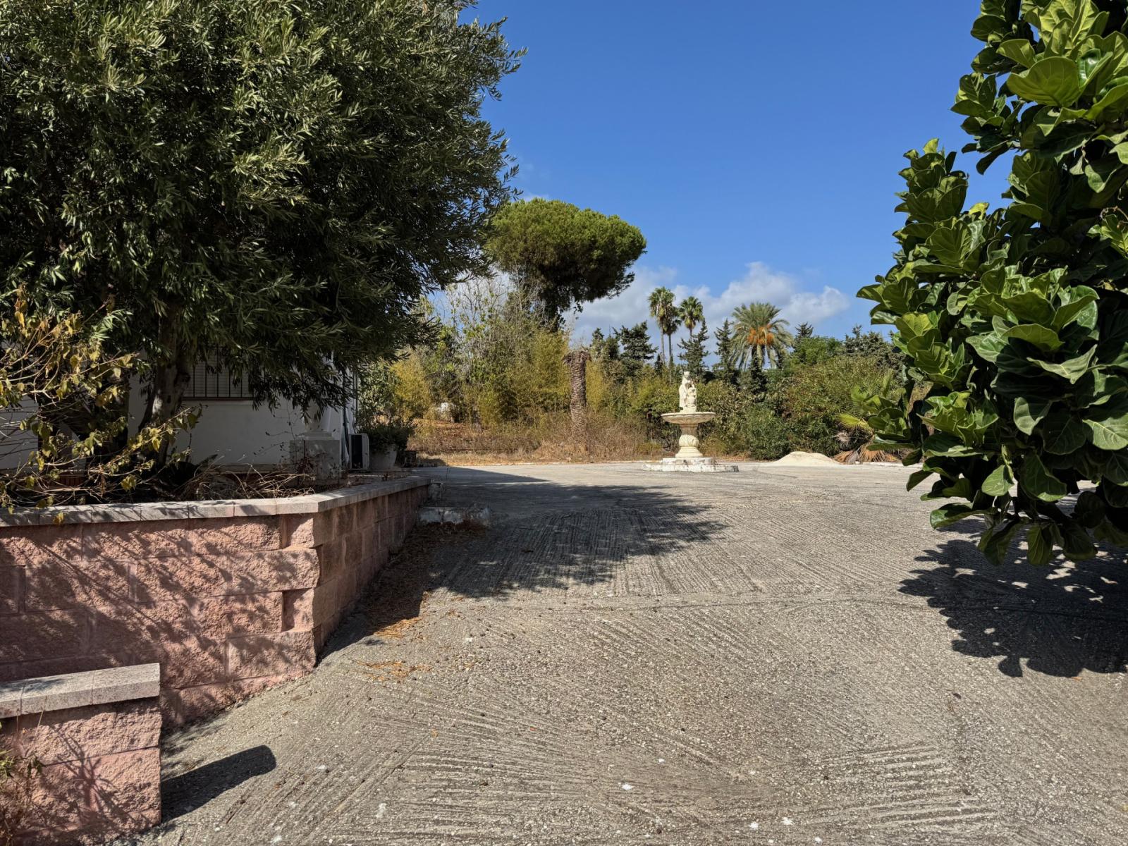 Villa for Sale in Estepona