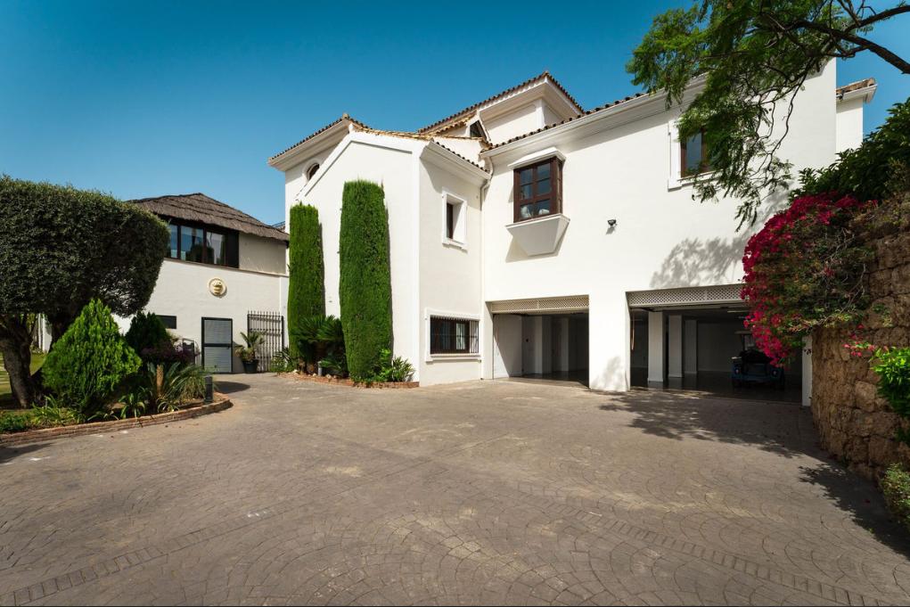 Villa for Sale in Benahavís